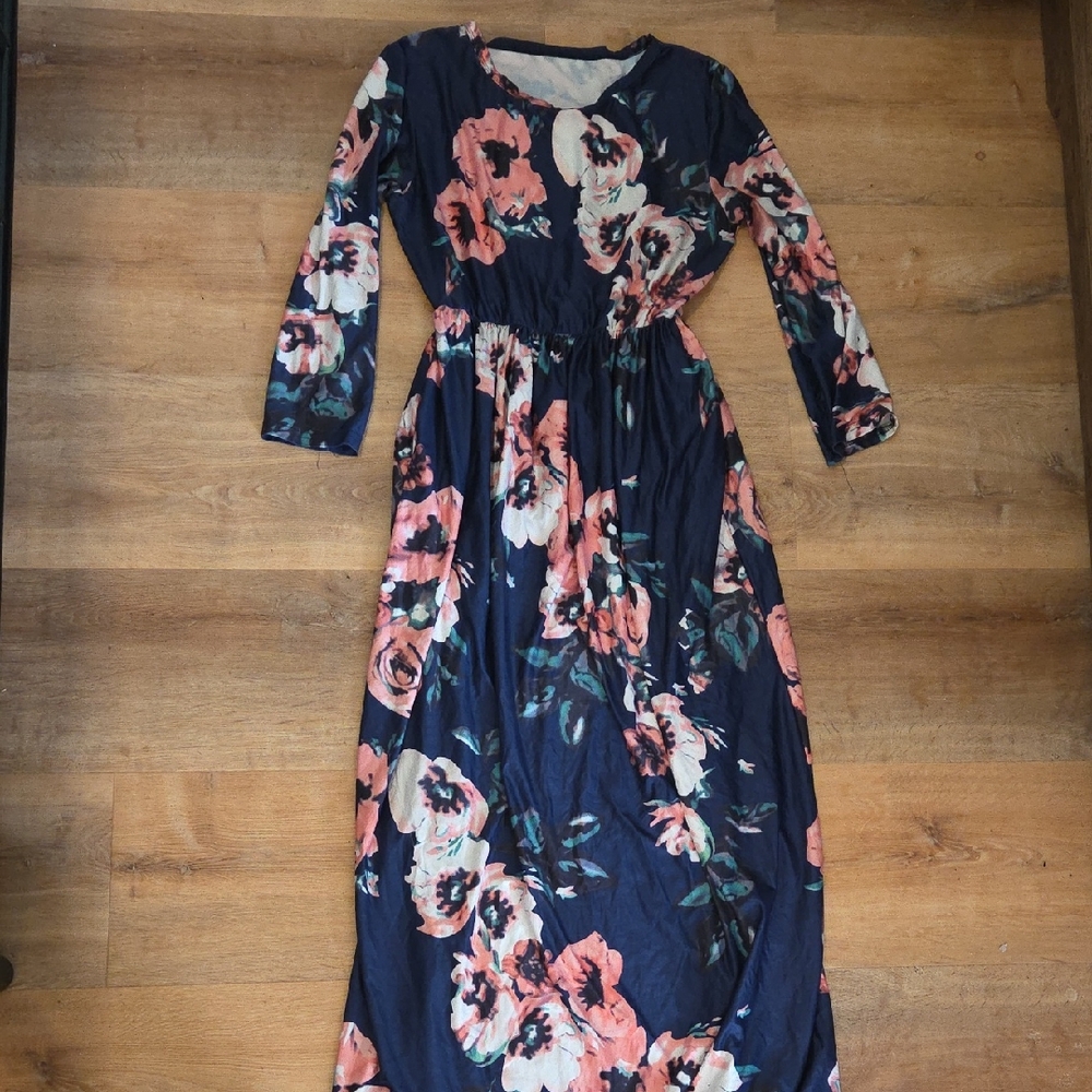5 For 25$ Amazon Navy Floral Long Sleeve Dress